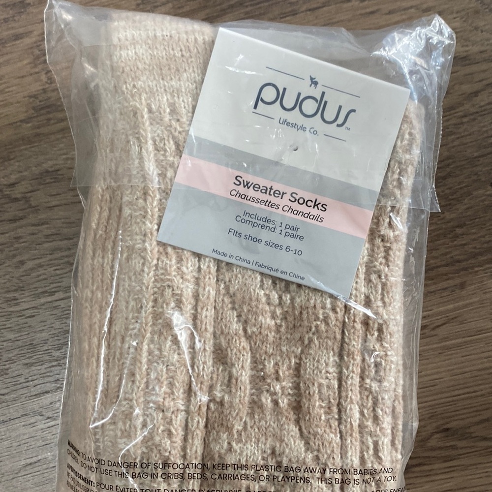 Pudus sweater socks